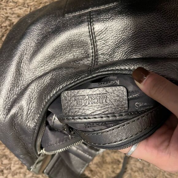 Michael Kors purse - Picture 12 of 14